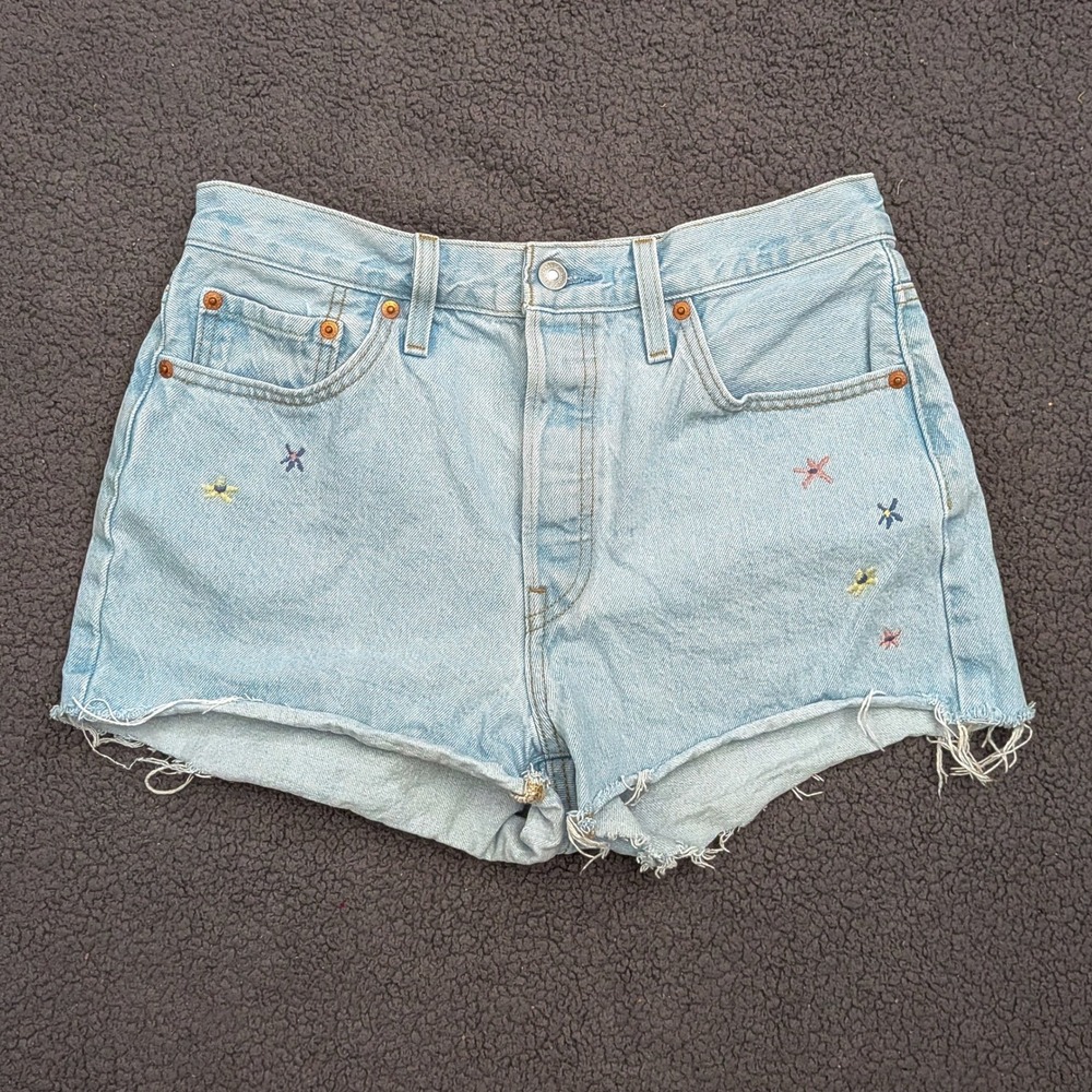 Levis 501 Embroidered Floral Denim Shorts Light Wash Cut Off W29 High Rise